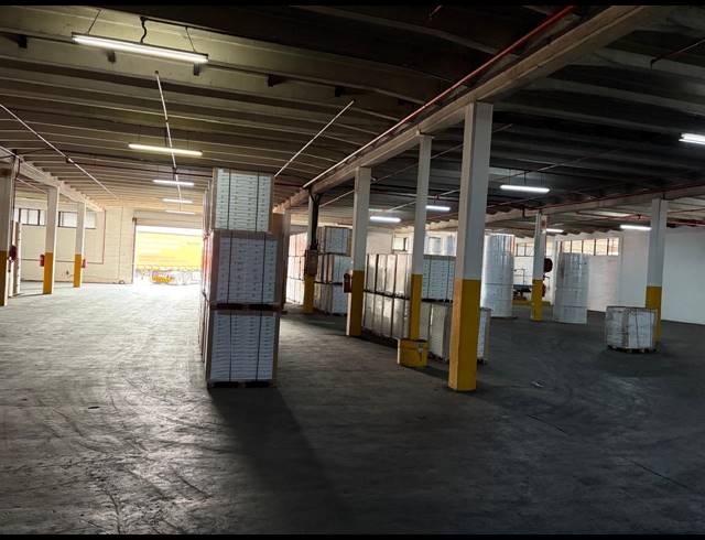 3,600M² WAREHOUSE TO LET IN JACOBS